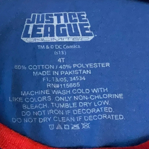 Justice League - Picture 3 of 3